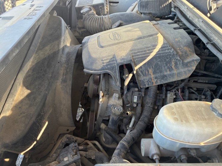 2013-chevrolet-2500-image-9