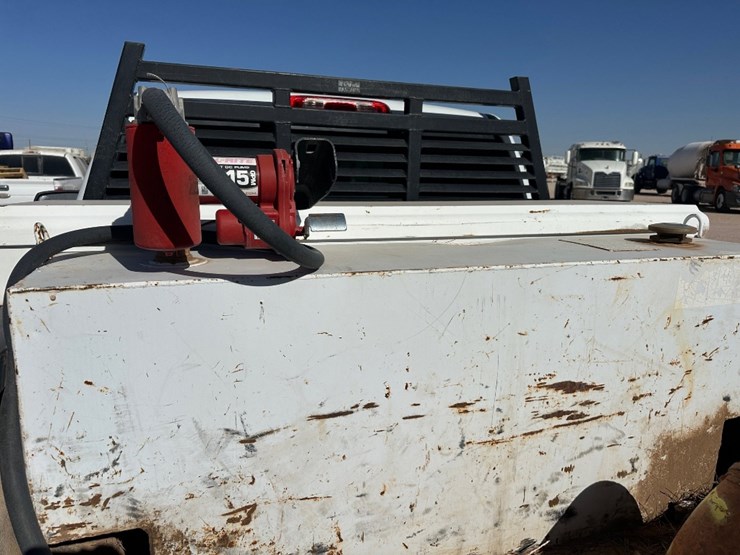 2018-chevrolet-silverado-2500hd-image-7