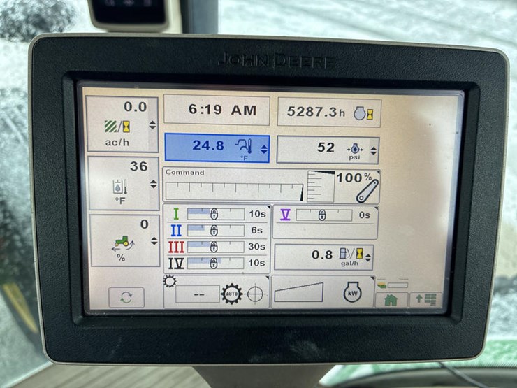 2011-john-deere-8335r-image-65