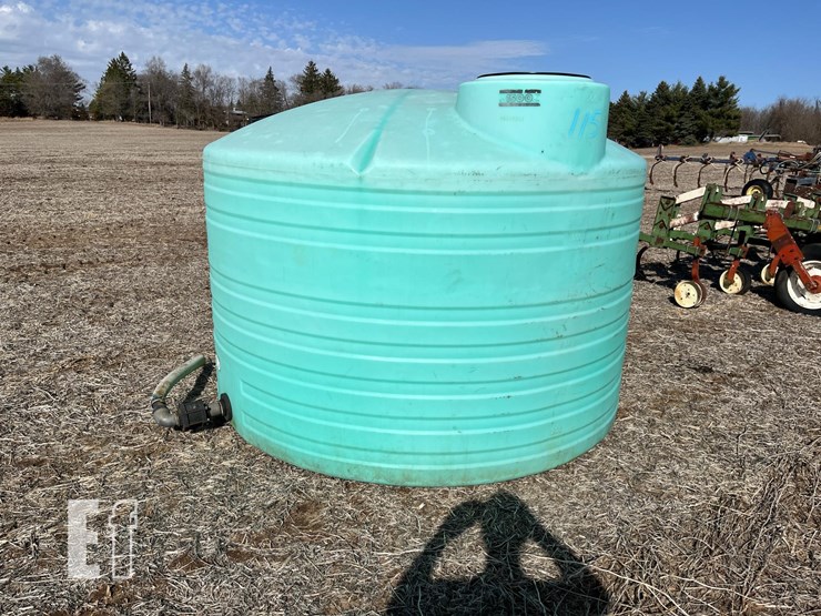 1500-gallon-poly-tank-image-2