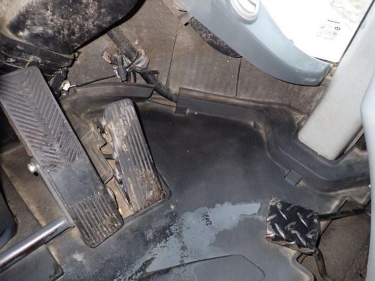 2013-doosan-dl550-3-image-31