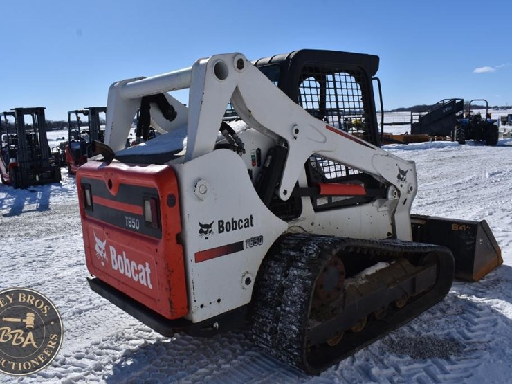 2016-bobcat-t650-image-13