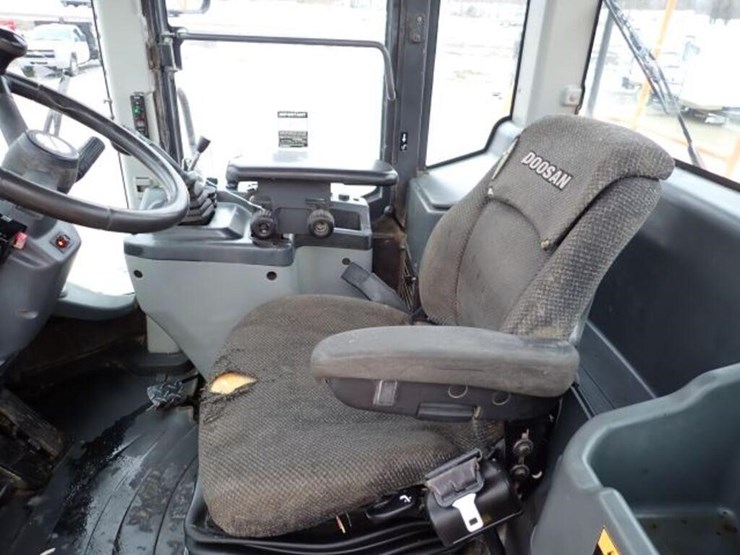 2013-doosan-dl550-3-image-13