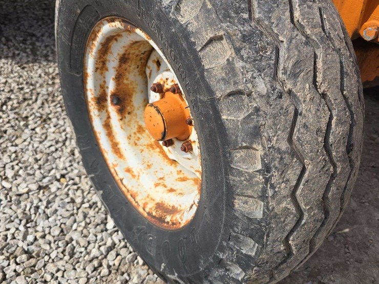 1984-ford-540-image-15