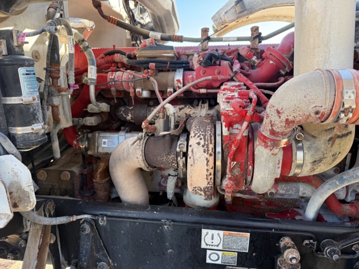 2013-peterbilt-367-image-7