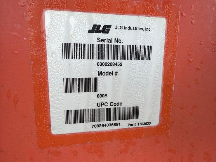 2016-jlg-800s-image-13
