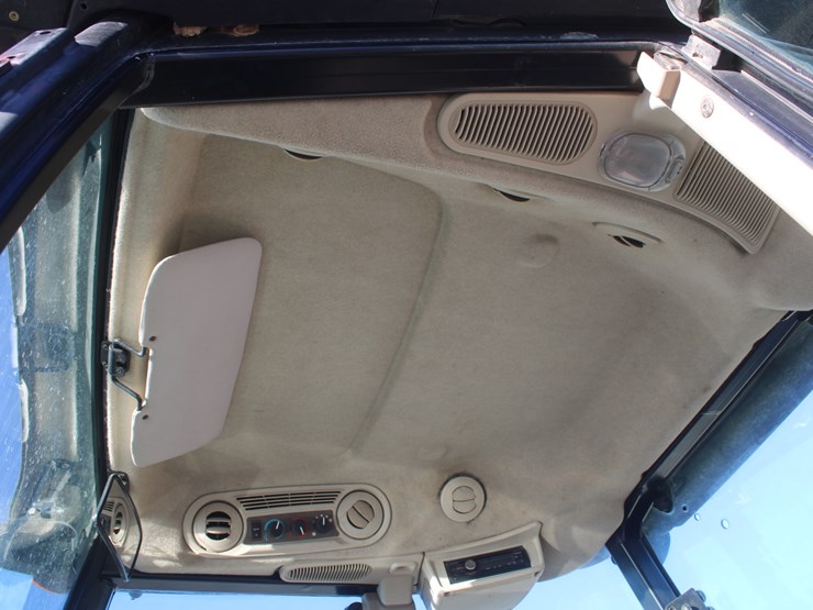 2011-john-deere-6115d-image-50