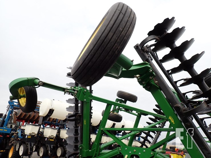 john-deere-2623-image-20