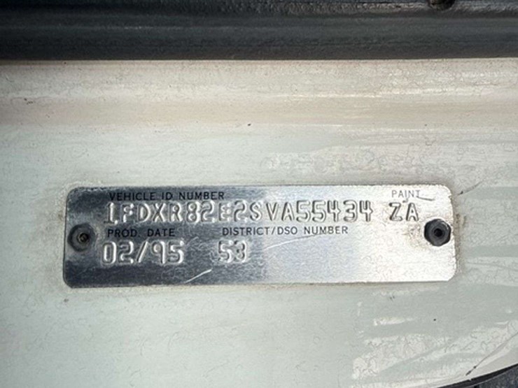 1996-ford-l8000-image-18