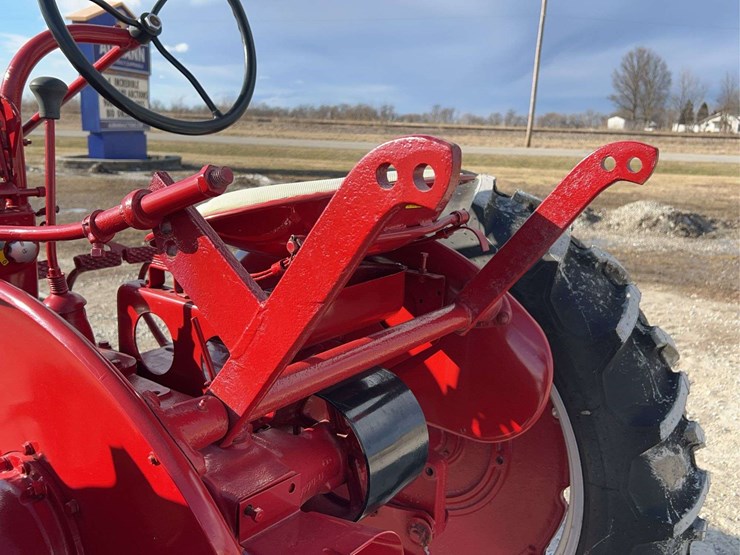 farmall-130-image-48