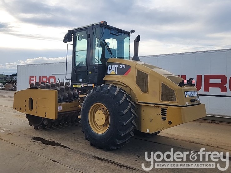 2011-caterpillar-cp74-image-3