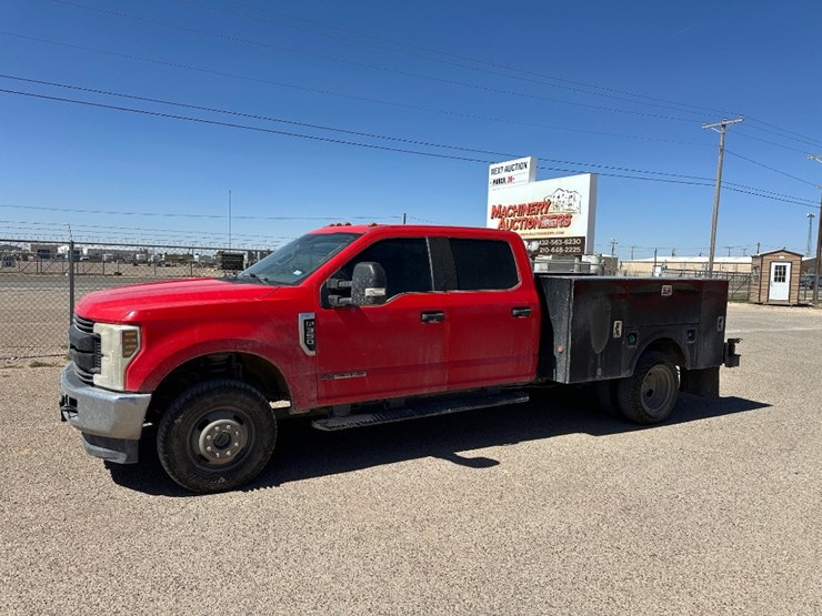 2018-ford-f350-image-1