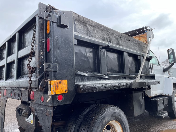 #2015-•-2009-chevy-c7500-single-axle-dump-truck-(has-wi-title)-image-24