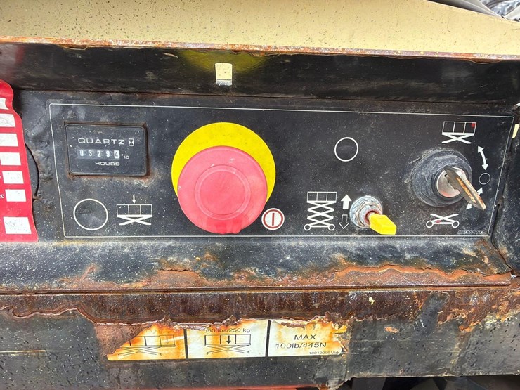 2017-jlg-1932r-image-7