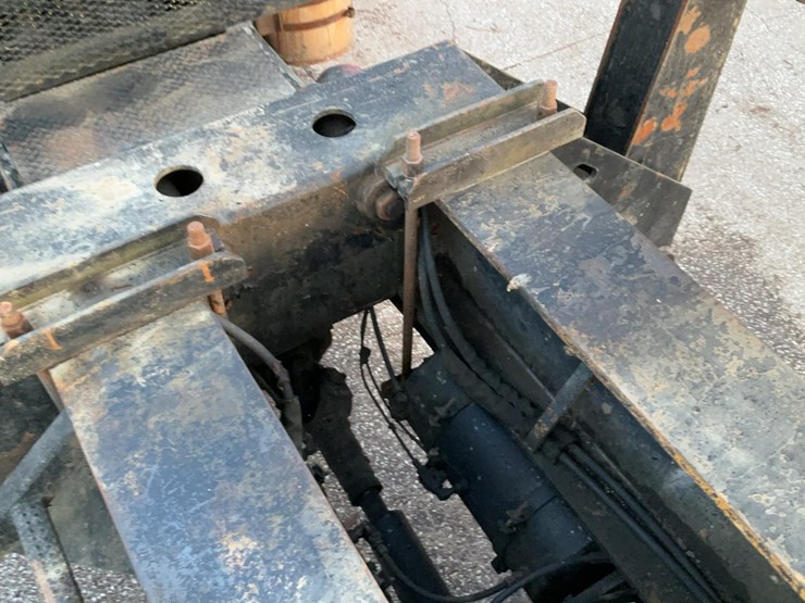 1989-mack-dm690s-image-37