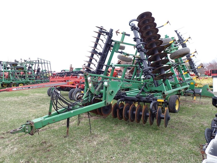 john-deere-726-image-1