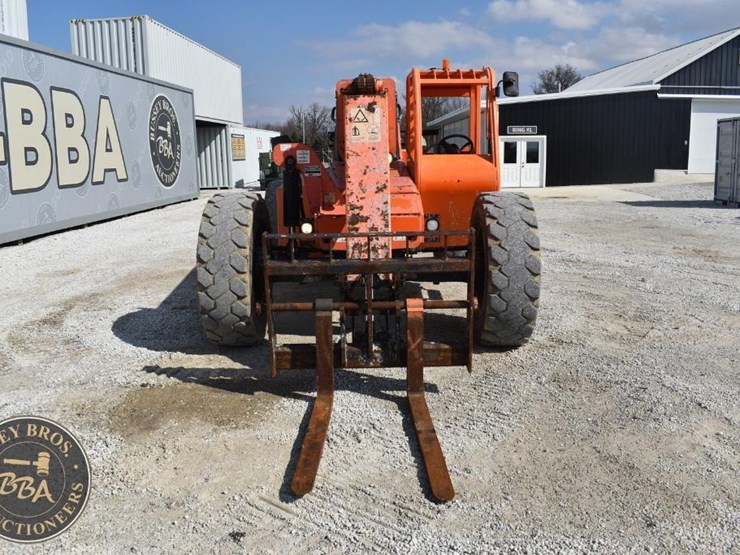 2015-sky-trak-8042-image-27