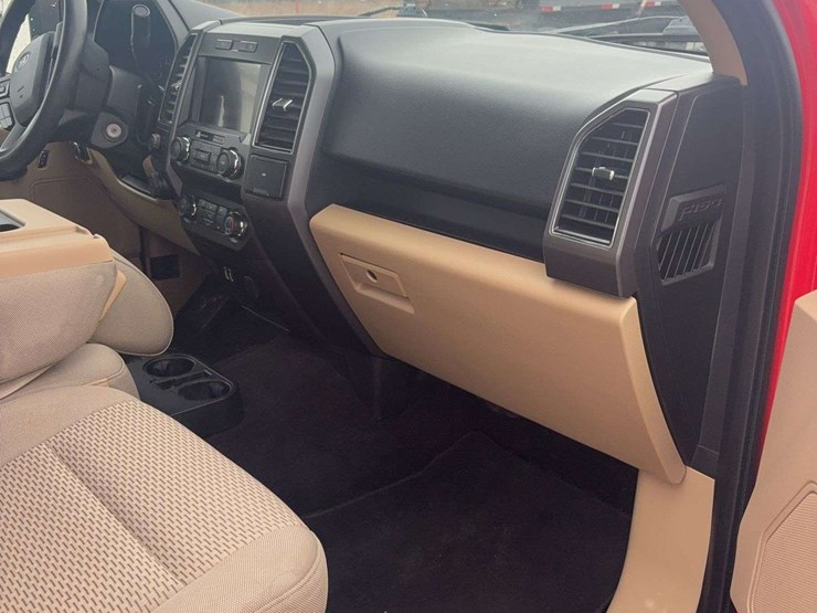 2019-ford-f150-xlt-image-6