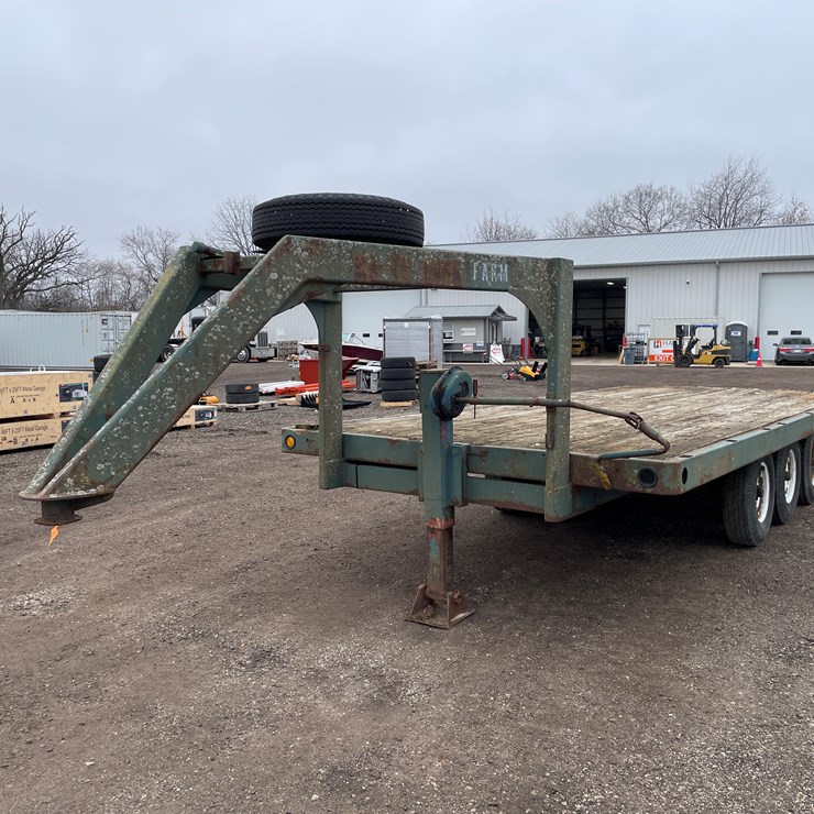 #3050 • 18' Gooseneck Trailer (No Title)