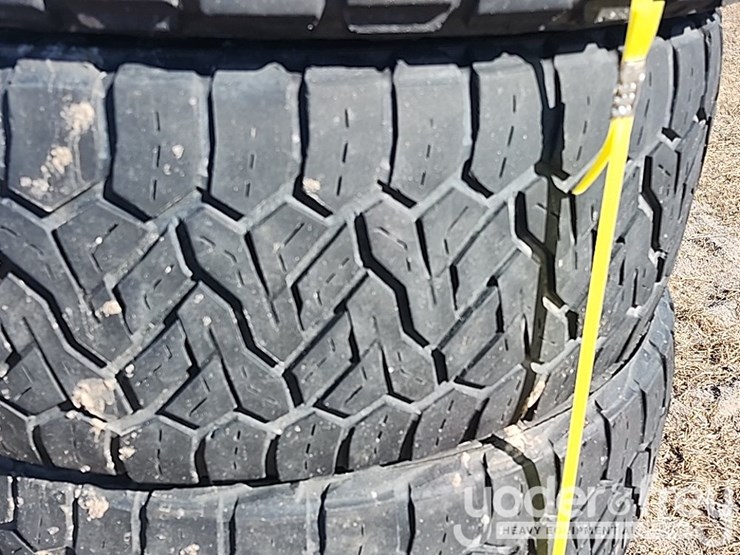 recon-grapple-a/t-tires,-295/60/r20-image-7