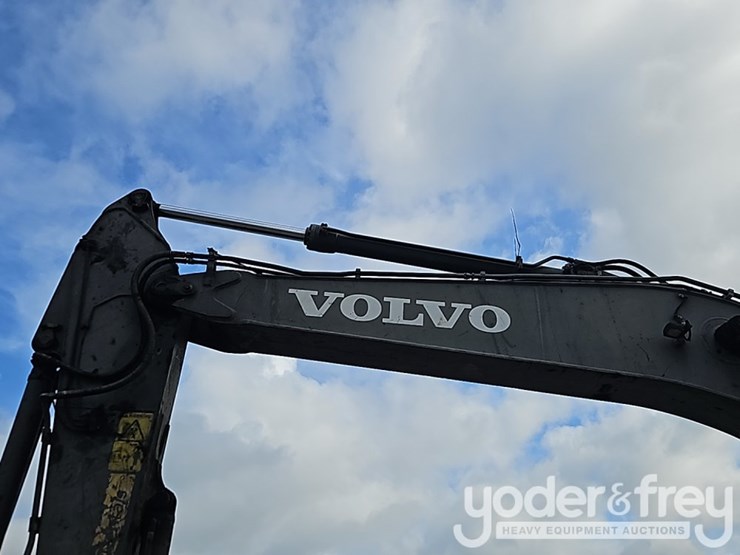 2020-volvo-ec200el-image-21