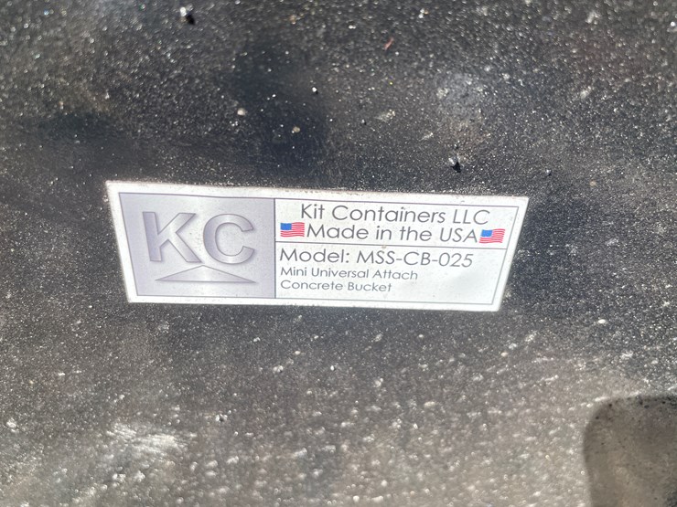 #3033-•-mini-concrete-bucket-attachment-image-7