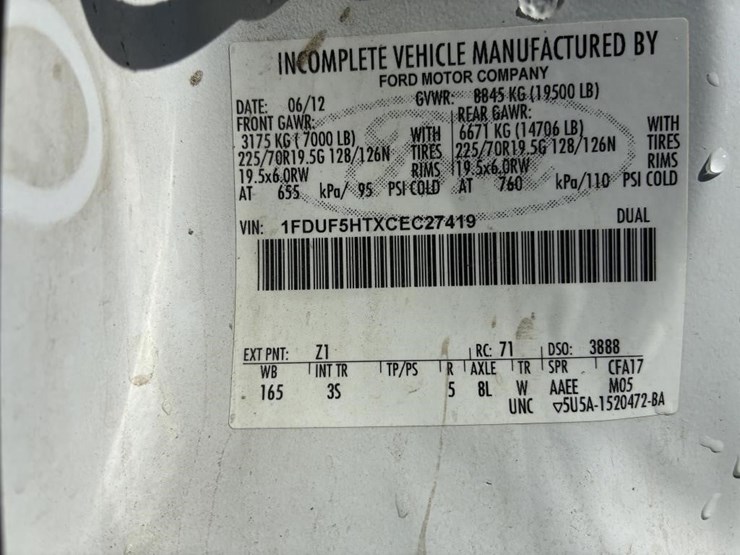 2012-ford-f550-xlt-image-17