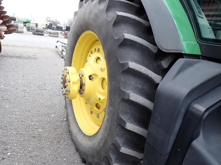 john-deere-8260r-image-7