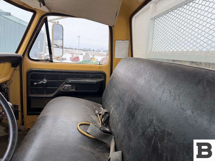 1974-ford-f700-image-19