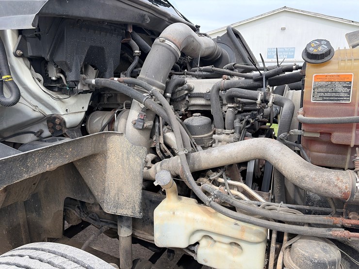 2013-international-prostar-image-12