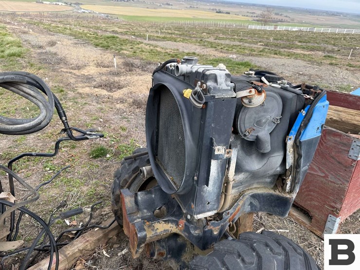 new-holland-tn75vas-tractor---parts-image-14