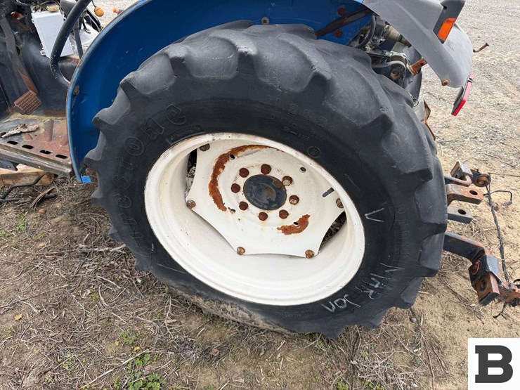 new-holland-tn75vas-tractor---parts-image-20