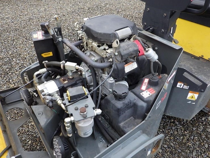 2019-wacker-neuson-rd12a-tandem-vibratory-roller-image-9