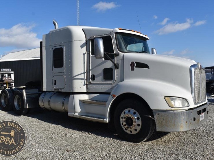 2012-kenworth-t660-image-15