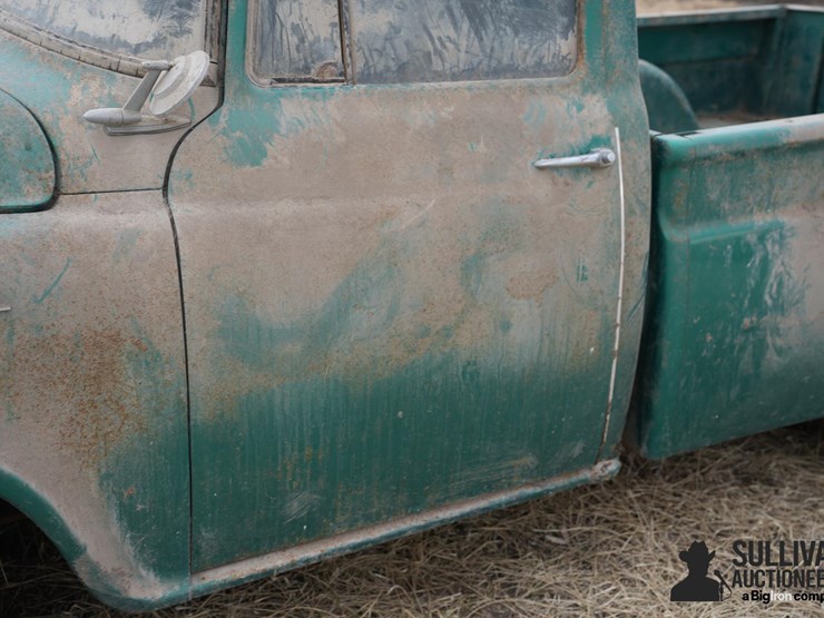 1960-international-b-image-17