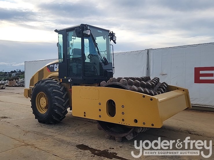 2011-caterpillar-cp74-image-7