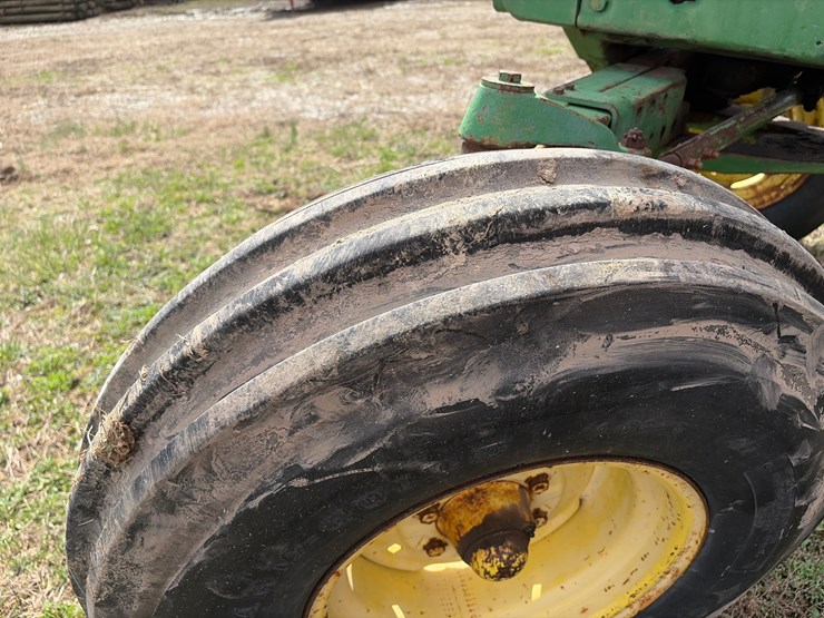 john-deere-4040-image-7