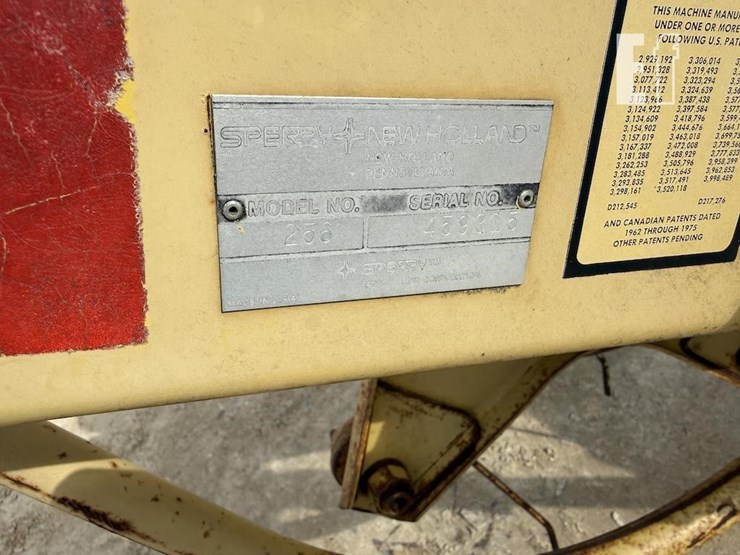 new-holland-256-image-6