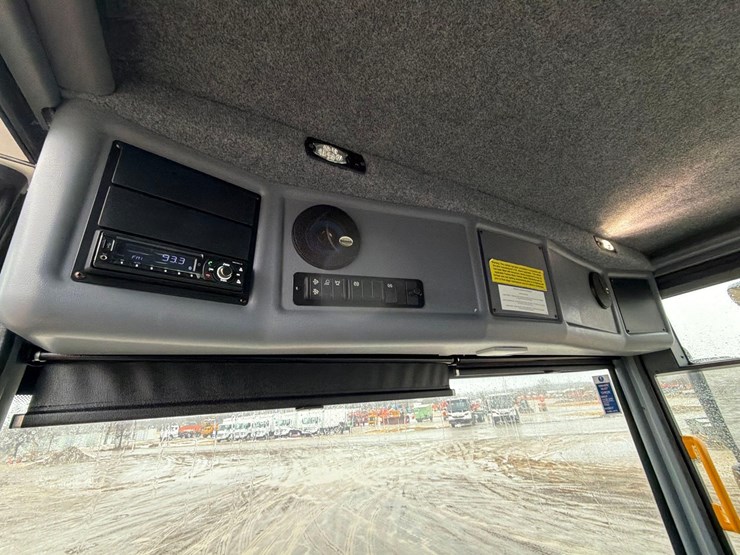 2025-dennis-eagle-proview-image-27