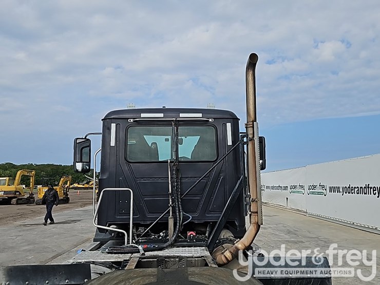 2021-mack-mack-anthem-t64-6x4-truck-tractor,-day-cab,-mp-7-425hp-diesel-engine,-automatic-m-drive-transmission-image-19