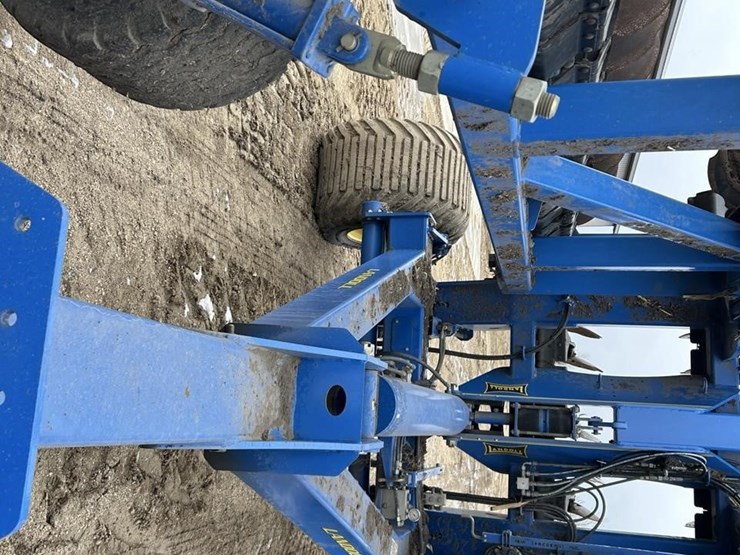 2019-landoll-7833-40-image-10