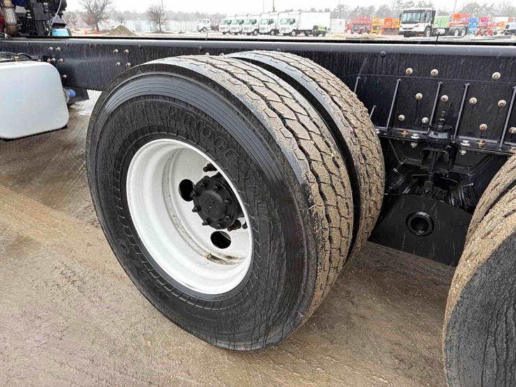 2025-dennis-eagle-proview-image-8