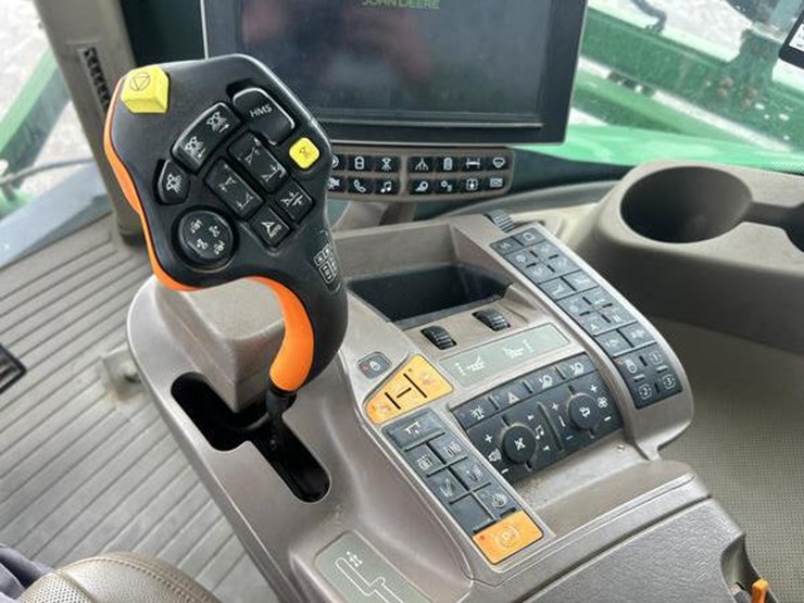 2018-john-deere-r4045-image-25