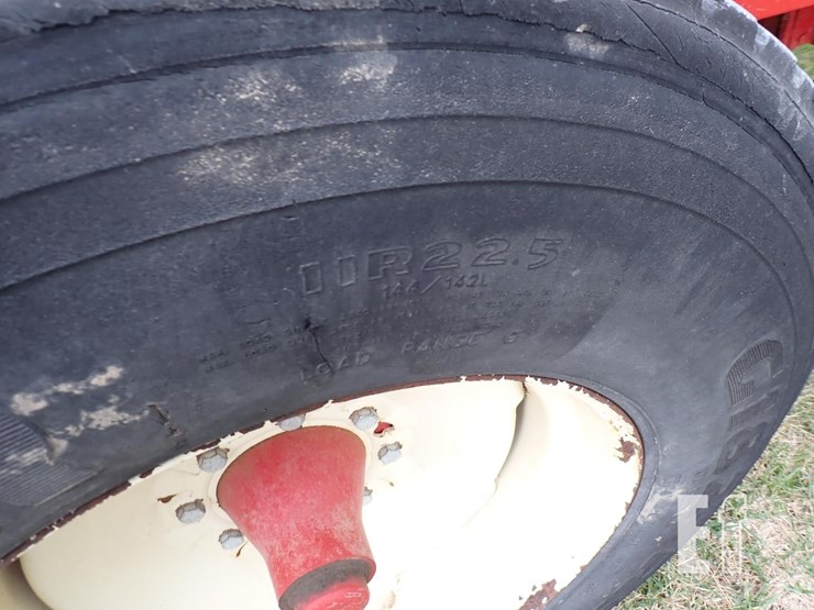 2018-new-holland-185-image-7