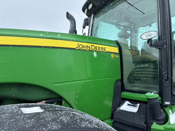 2011-john-deere-8335r-image-29