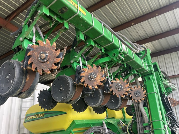 john-deere-1725-image-24