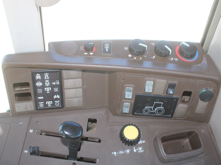 2004-john-deere-7320-image-71