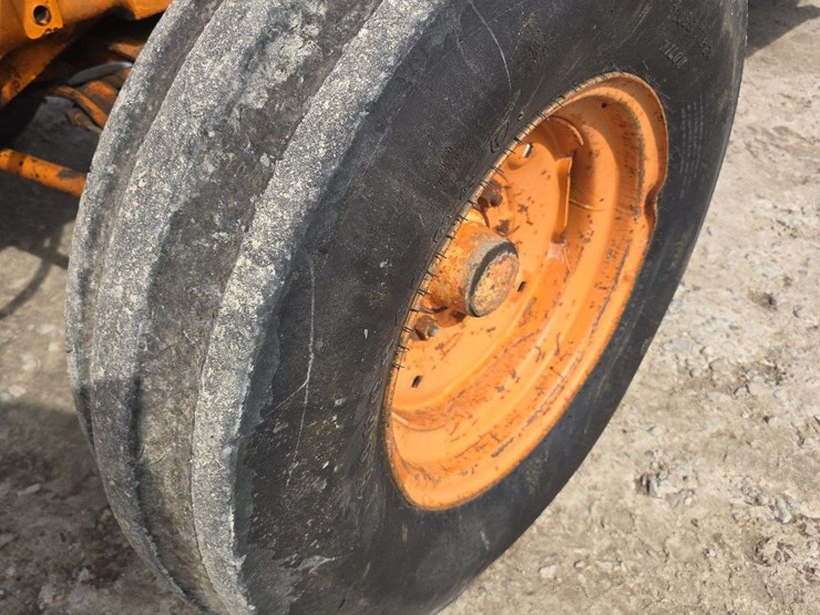 1982-ford-540-image-16