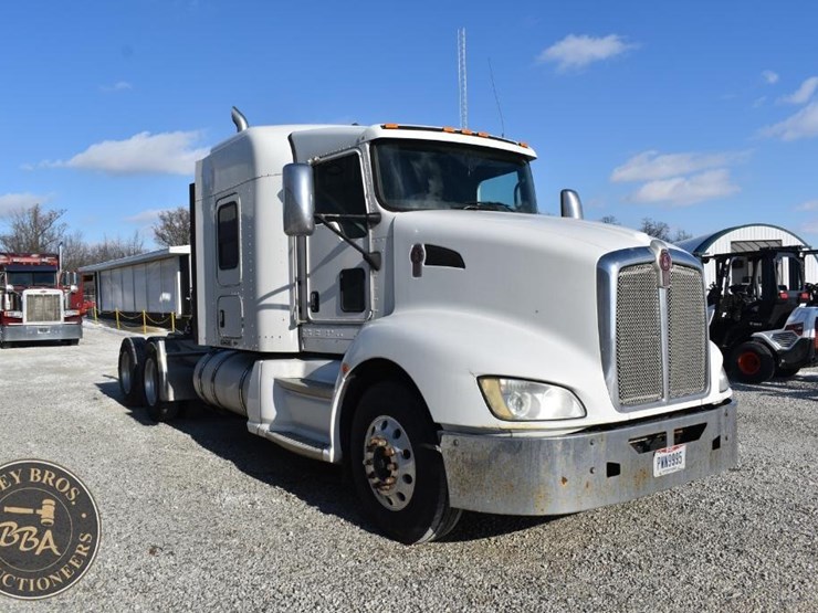 2012-kenworth-t660-image-16