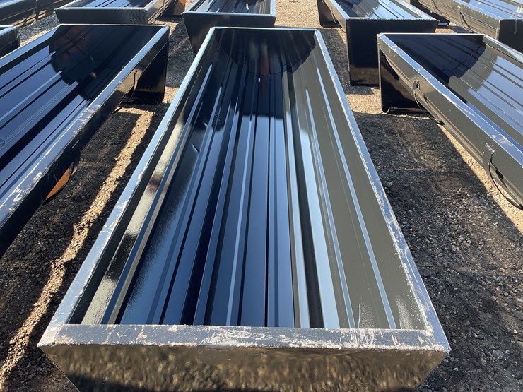 #3005-•-cattle-feed-trough-image-4